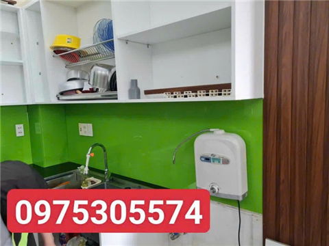 Kính ốp bếp màu TP.HCM, Giải pháp trang trí bếp hiện đại và sang trọng