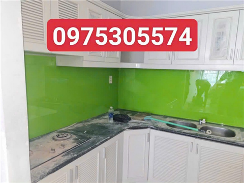 Kính ốp bếp cường lực màu Quận 6 An toàn, bền đẹp, dễ vệ sinh