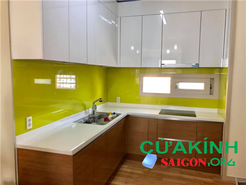 Kính màu ốp bếp giá rẻ quận 2