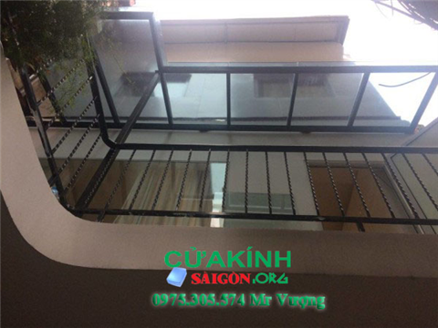 Thi Công Mái Kính Cường Lực Sân Thượng, Mặt Tiền Nhà Phố Hóc Môn TPHCM