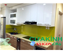 Thi công kính ốp bếp quận 3