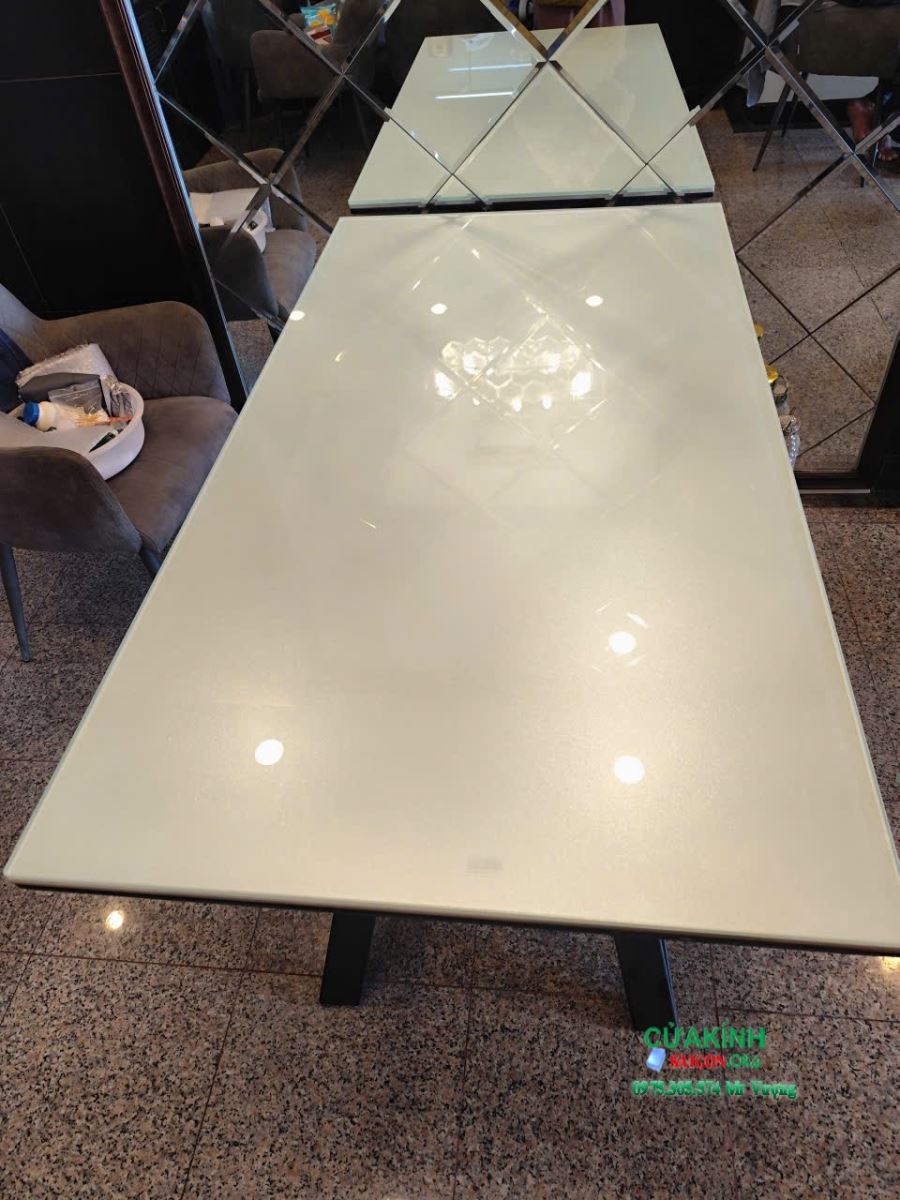 Cắt Kính Cường Lực Bàn Ăn, Bàn Trang Điểm TPHCM - Giải Pháp Bảo Vệ Nội Thất #TOP1