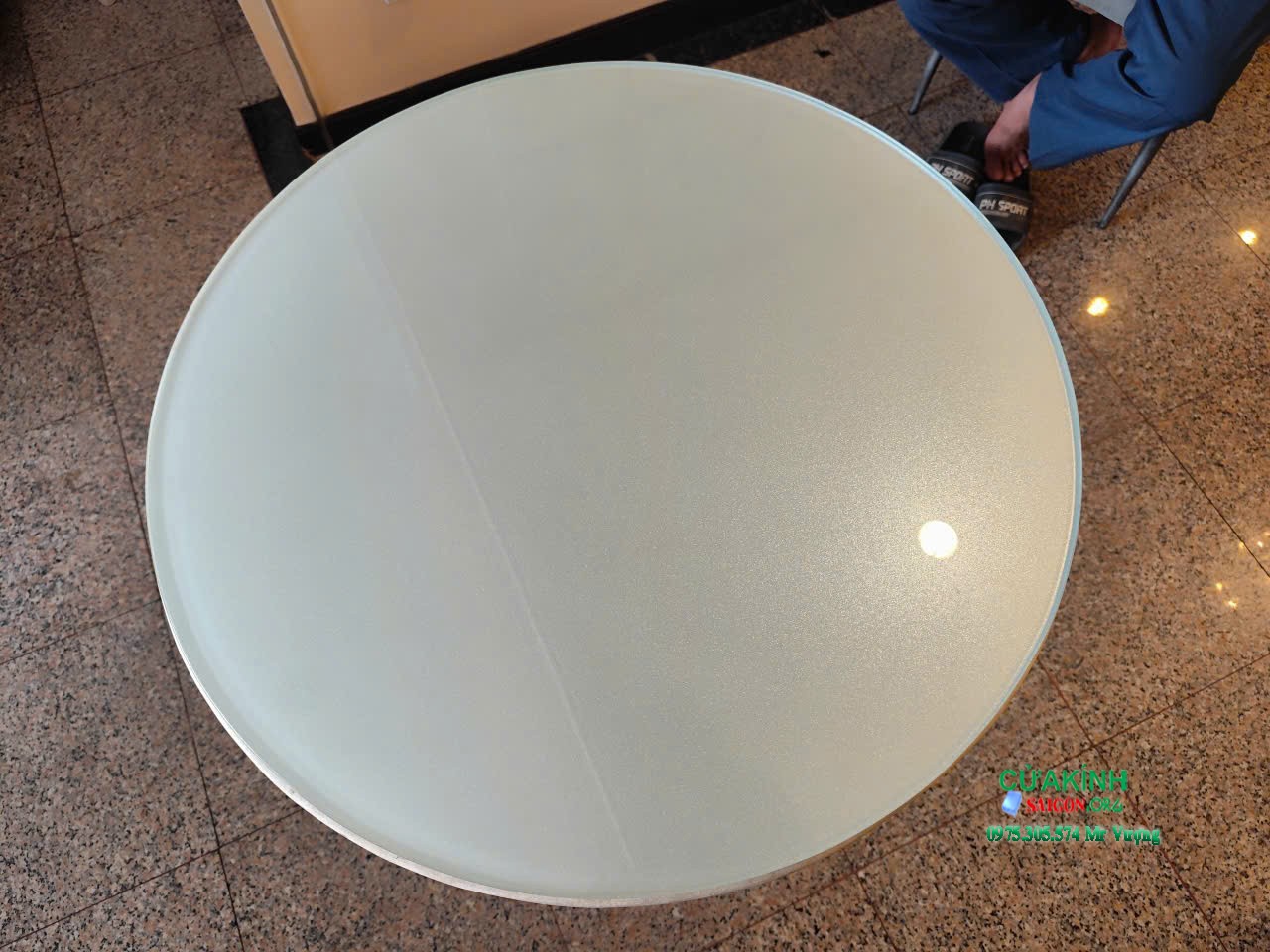 Cắt Kính Cường Lực Bàn Ăn, Bàn Trang Điểm TPHCM - Giải Pháp Bảo Vệ Nội Thất #TOP1